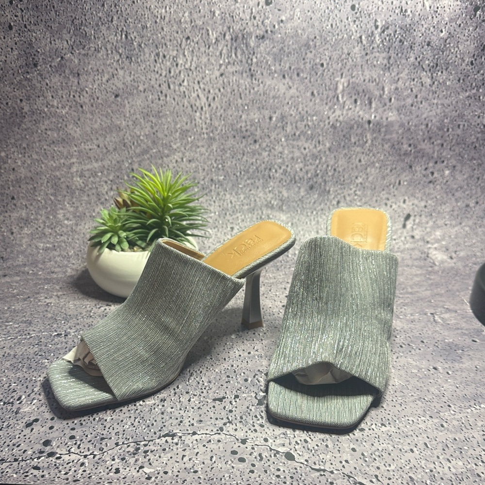 Chic Gray Women's Heeled Mules